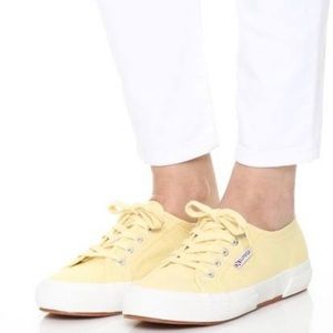 Yellow supergas! Size 10